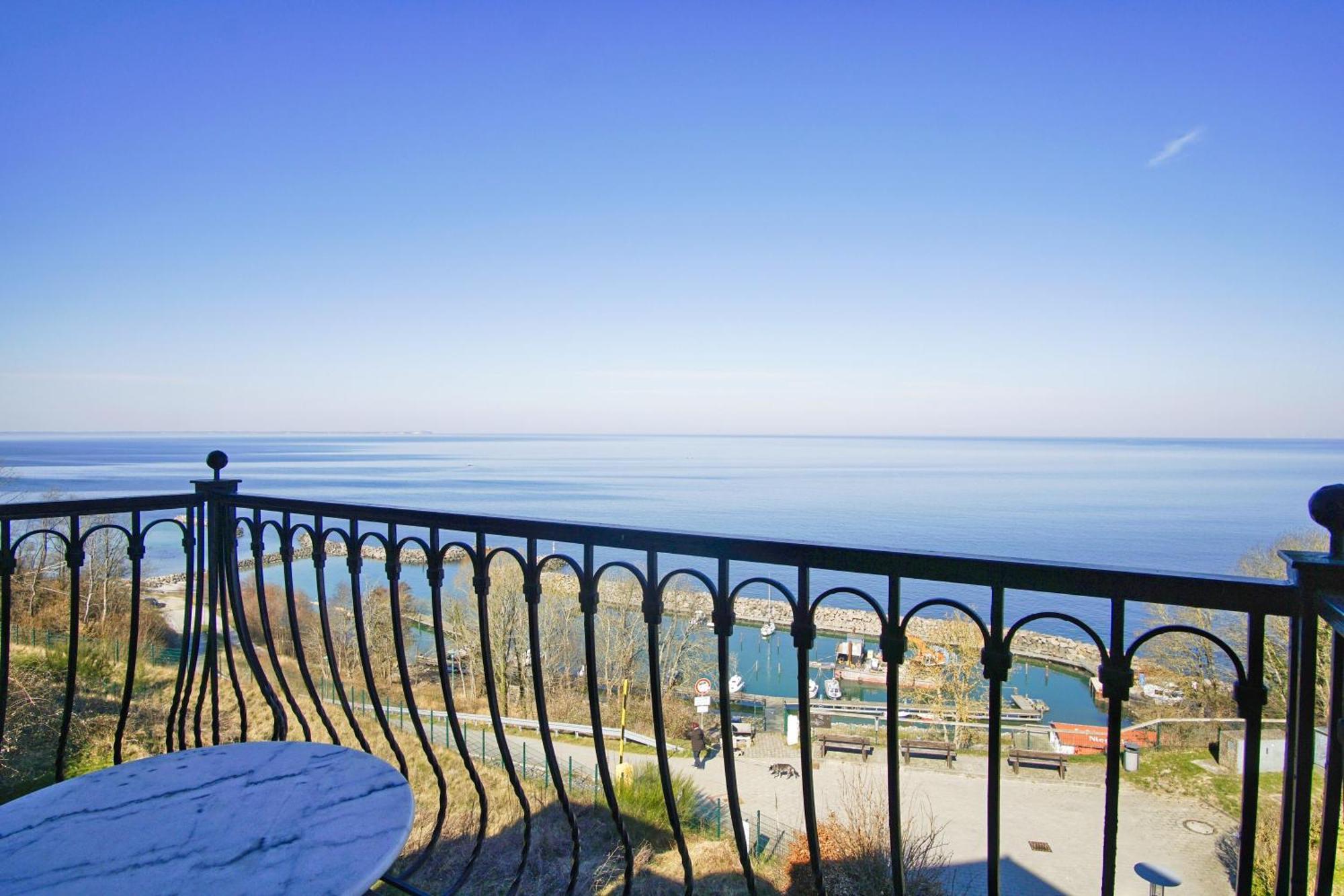 Ferienwohnung Mit Traumhaftem Meerblick - Haus Am Meer Fewo 10 Lohme Exterior photo