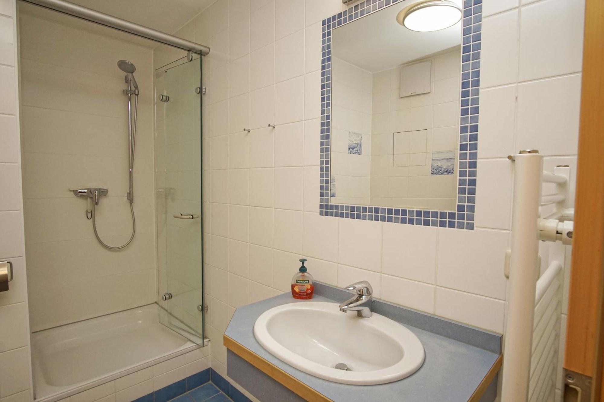 Ferienwohnung Mit Traumhaftem Meerblick - Haus Am Meer Fewo 10 Lohme Exterior photo